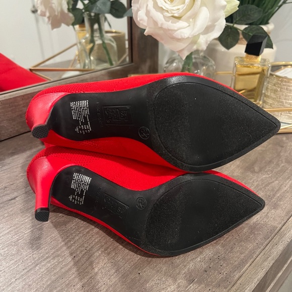 NWOB Brash Red Stiletto Ankle Booties - Size 6.5 (fits like a 6) - Picture 4 of 6